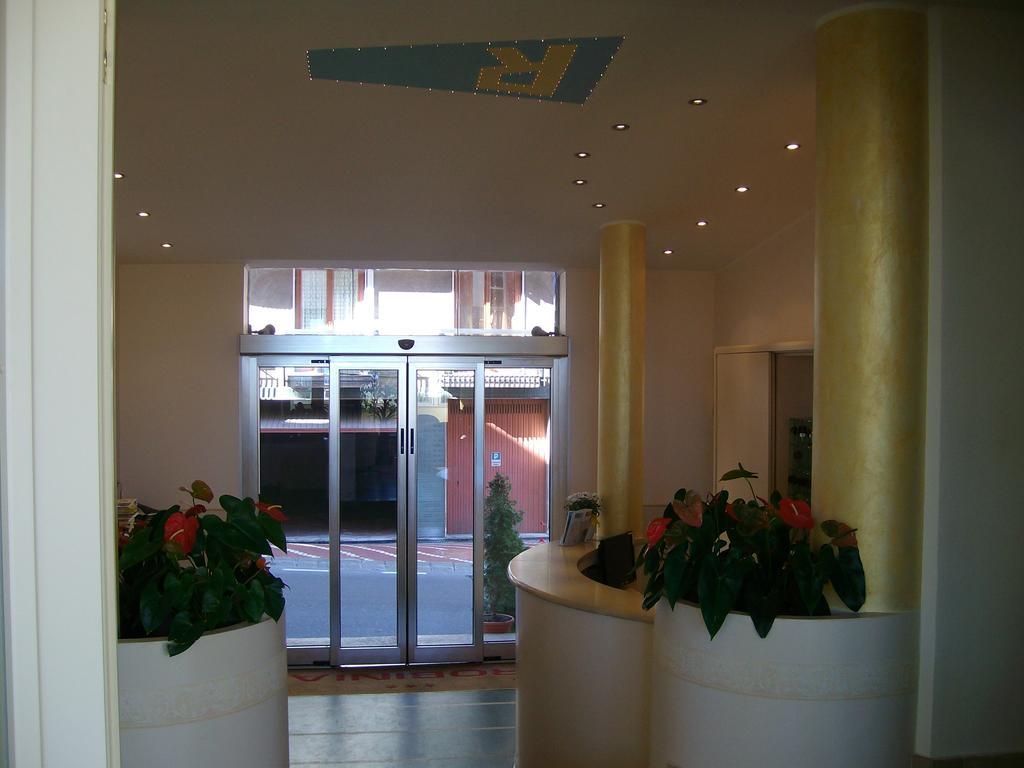 Hotel Robinia Imperia Eksteriør bilde